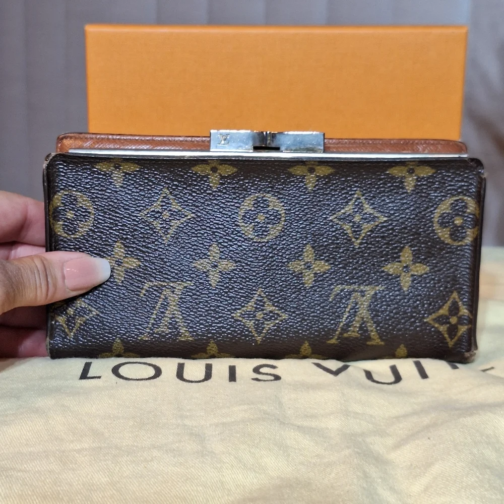 Rare Louis Vuitton Vintage Kisslock Long Wallet - Picture 13 of 14